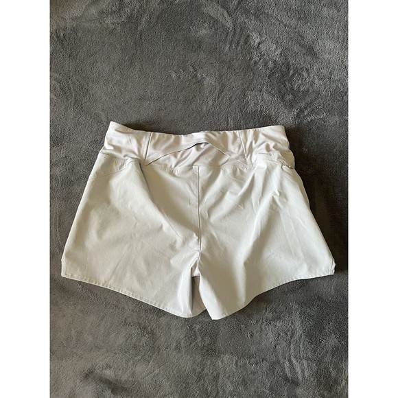 Under Armour Fitted Heat Gear Shorts Light Gray Size M Lightly Worn - Picture 2 of 5